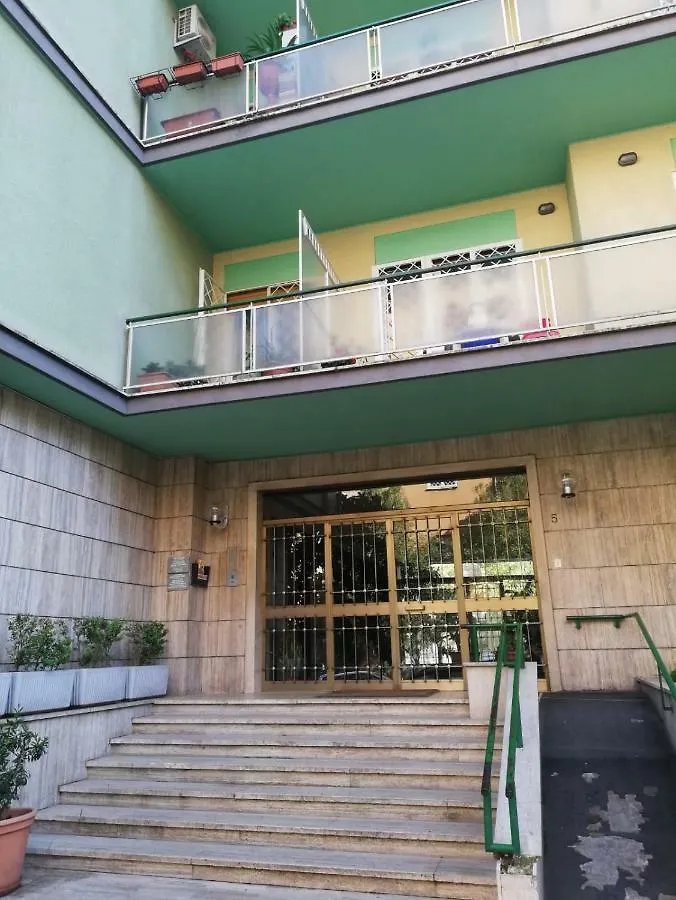 Domus Vatican Holiday's Roma Bed and breakfast